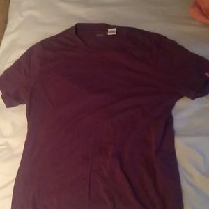 Levi's small maroon shirt